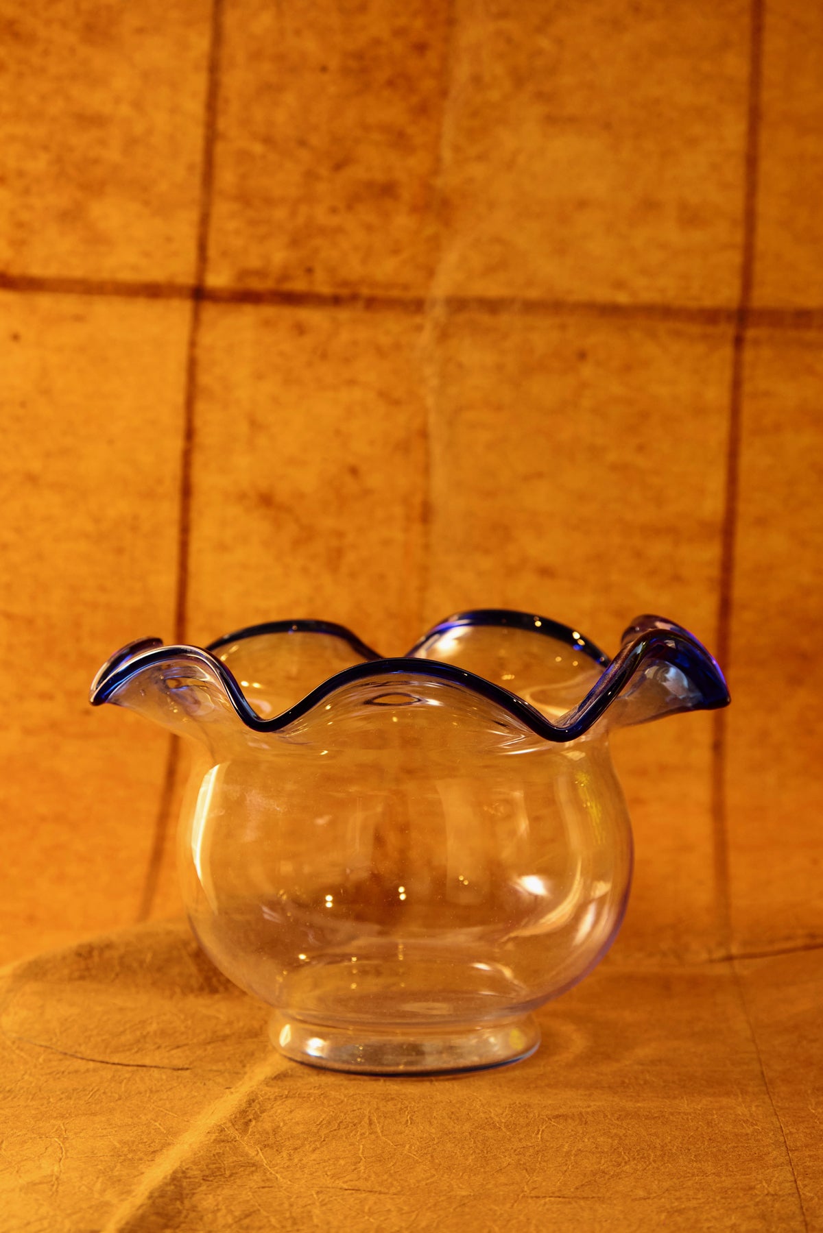 Antique Goldfish Bowl 金魚鉢