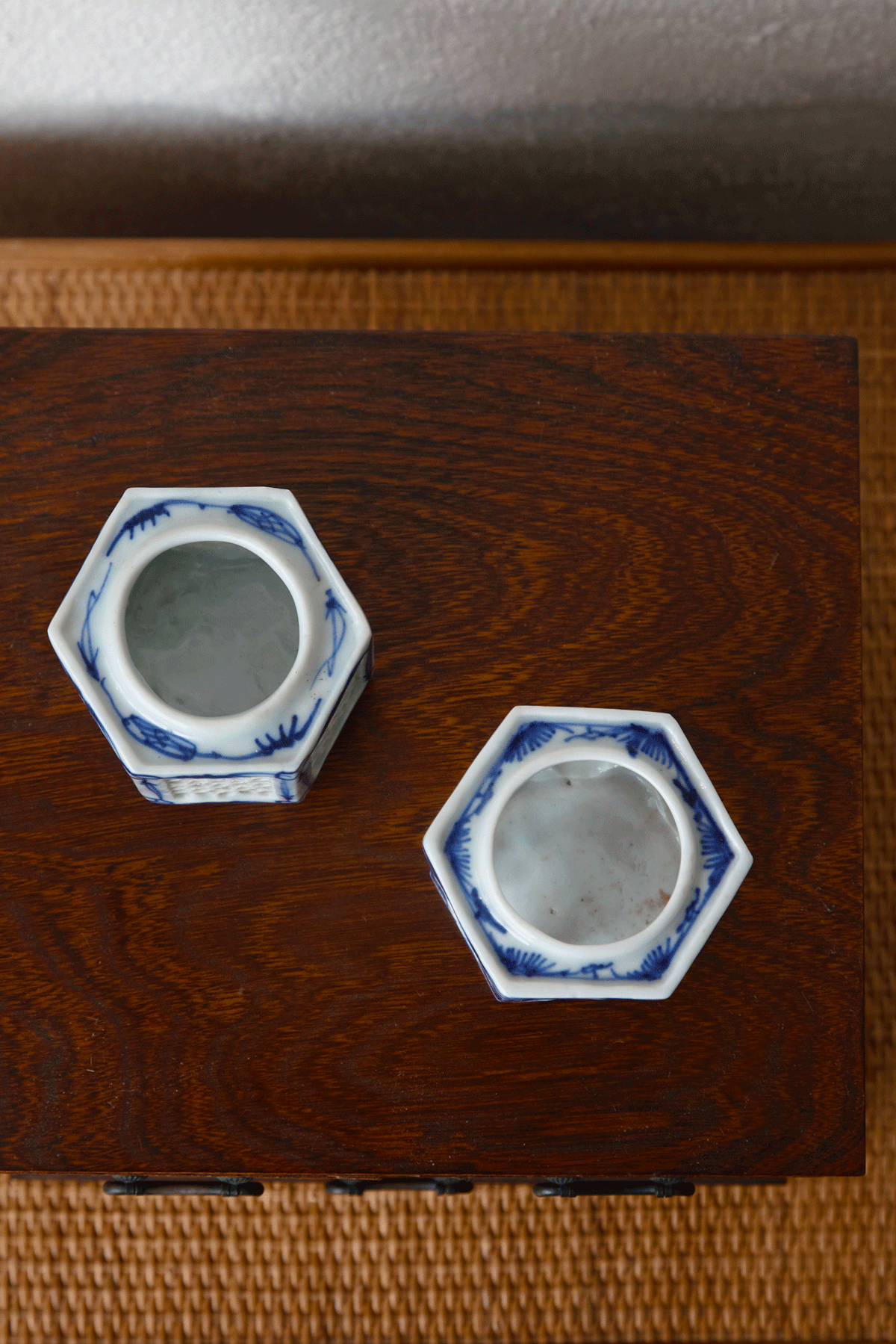 Antique Sometsuke Tea Pot Warmer