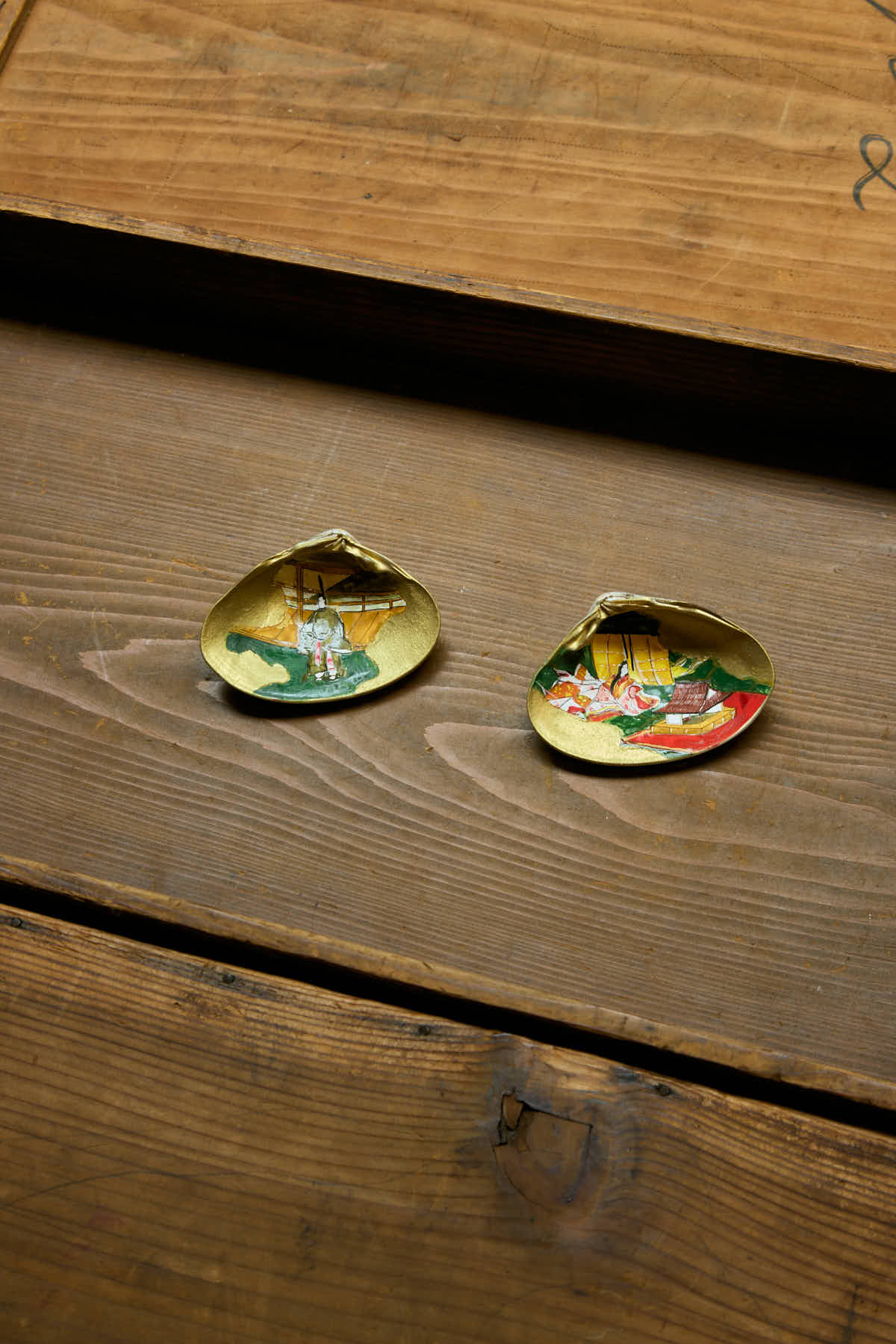 Hand-Painted Kai-Awase Shell