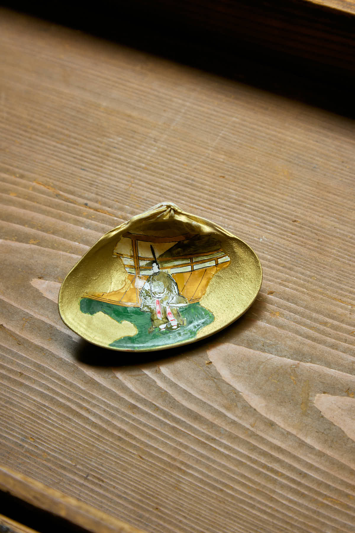 Hand-Painted Kai-Awase Shell