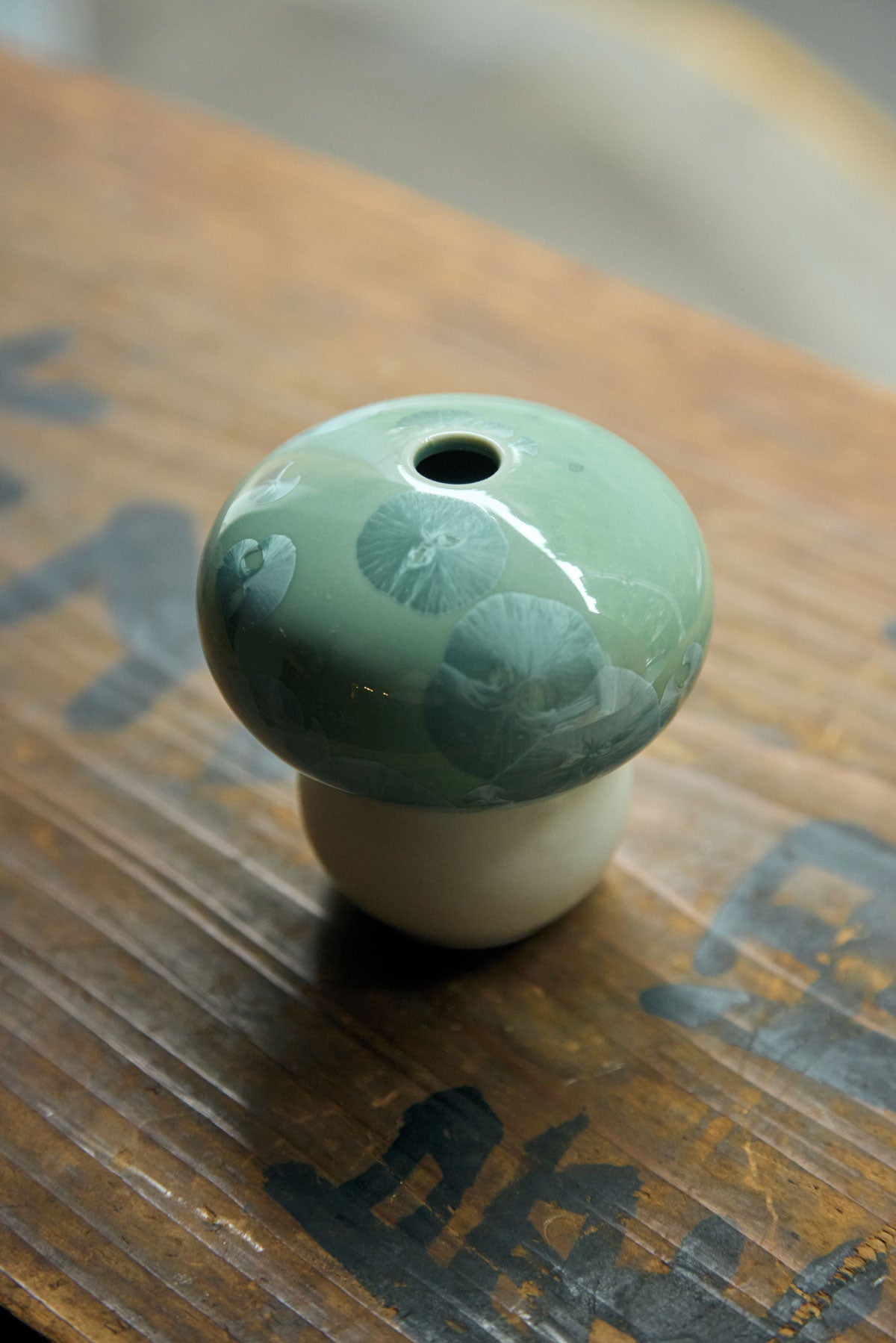 Hana-kessho Kinokō Mushroom Incense Holder | KUMAGAI