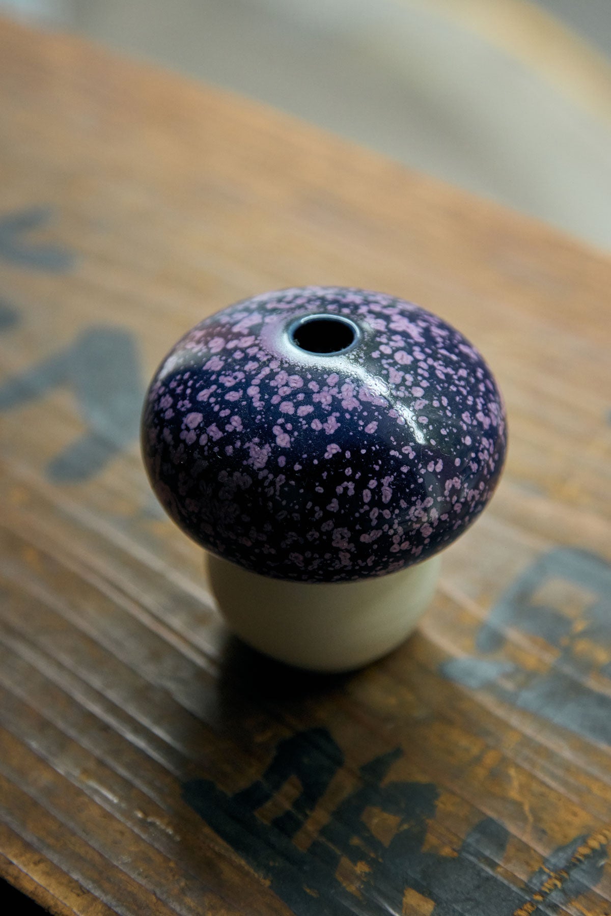 Hana-kessho Kinokō Mushroom Incense Holder | KUMAGAI