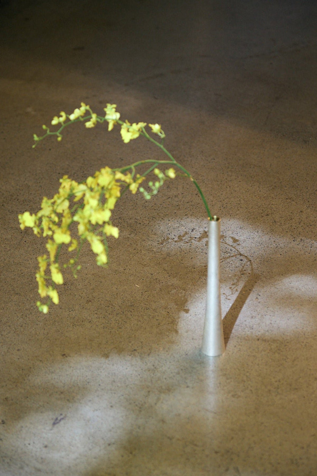 Ichirin Copper Alloy Vase