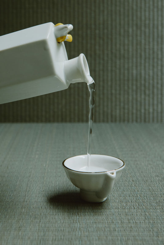 Whistling Uguisu Sake Container Set