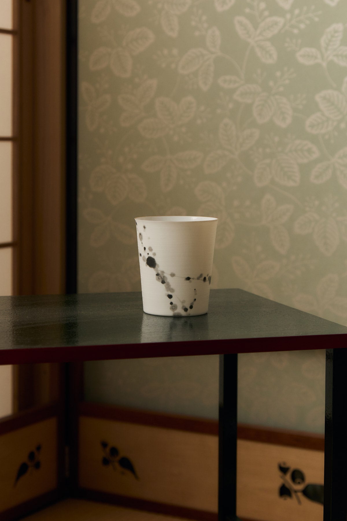 Eggshell Sho Rocks Glass
